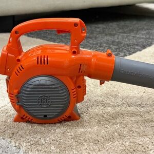 Husqvarna 125B Battery Operated Toy Leaf Blower Orange Gray MPN 125B Works
